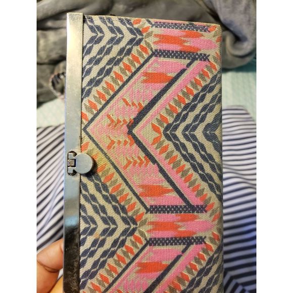 Tote and matching wallet - Picture 7 of 8